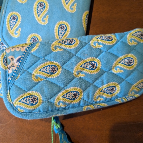 Vera Bradley beautiful set - Picture 5 of 11